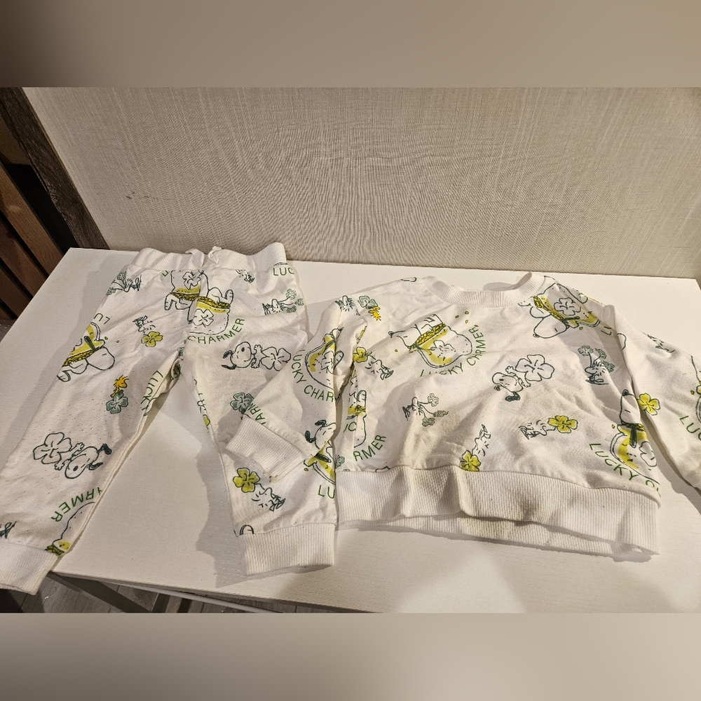 2pc PEANUTS st Patricks Day Outfit. Green & White. Size 12 Month